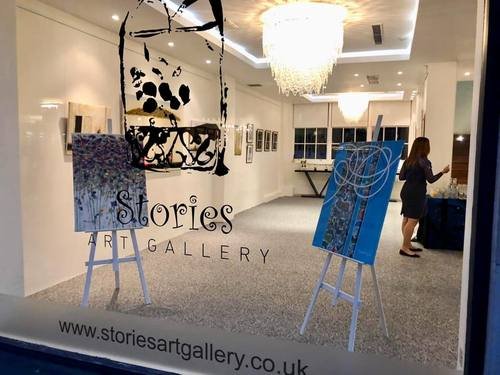 Stories Art Gallery Mayfair en samlingsutställning vid Manas Art Platform i London